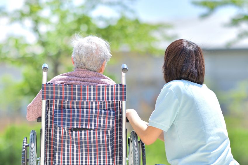 5 Tips To Protect the Elderly in Warm Weather Post Image